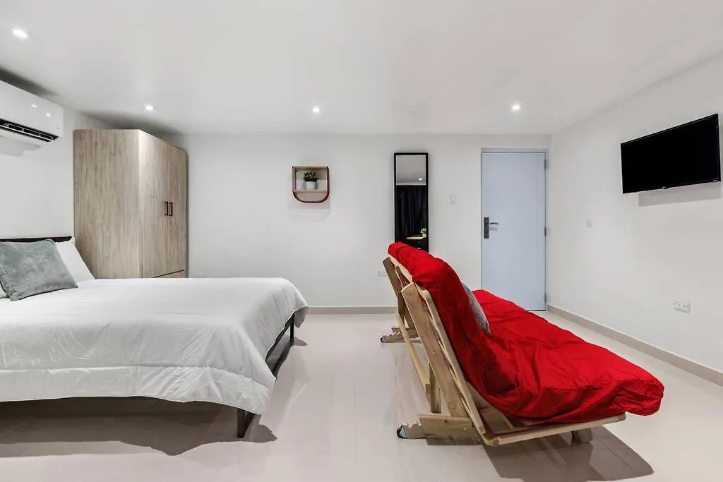 Marina Luxury Rooms #1 ファハルド アパート